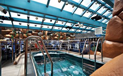 Carnival Glory pool deck