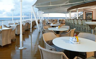 Norwegian Gem Great Outdoors Bar